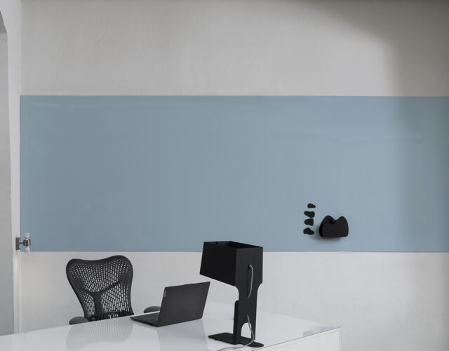 Inspiratie beeld van een WideBoard (WhiteBoard) in PMS kleur geprint.