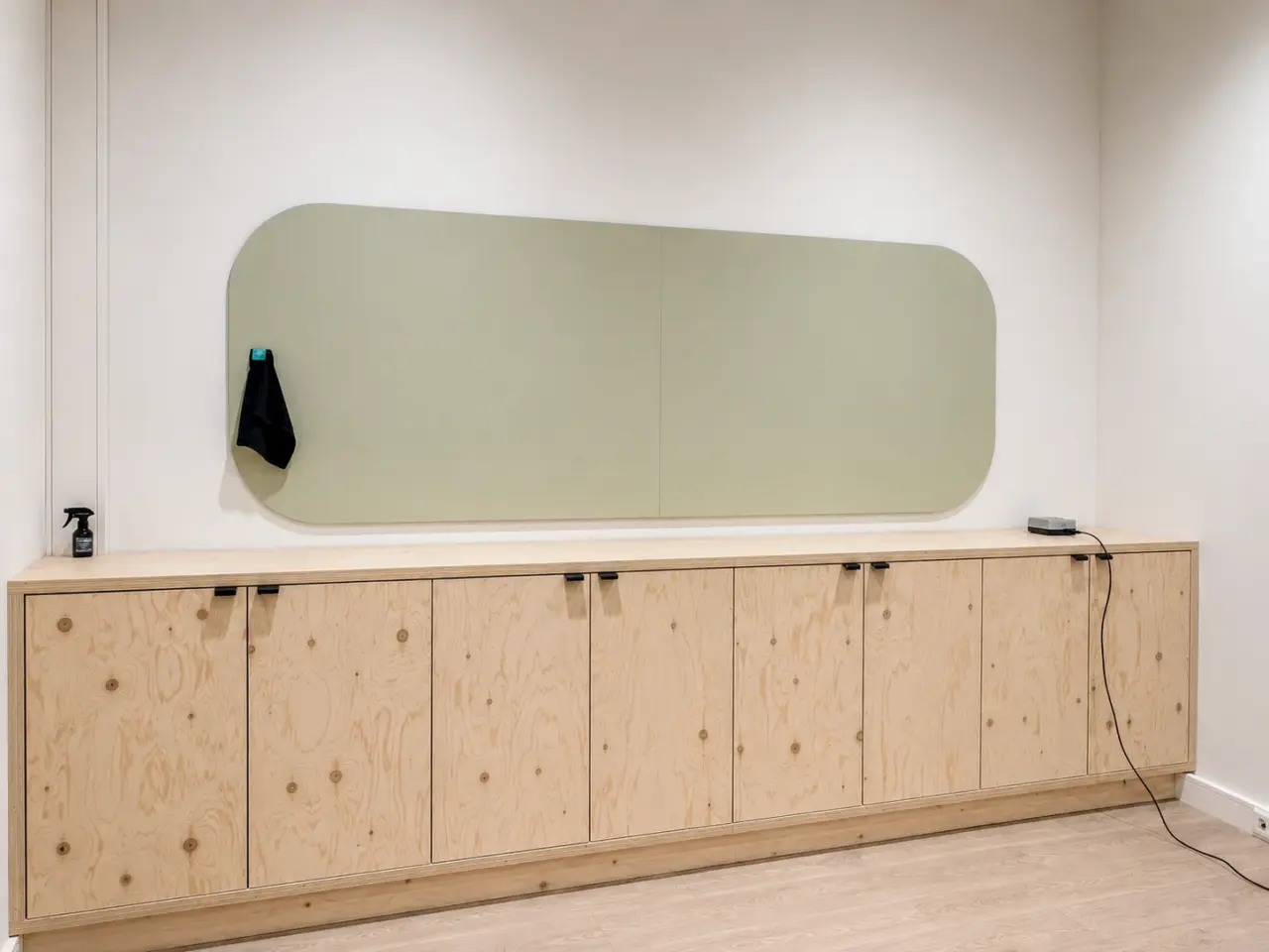 lang whiteboard in eigen kleur